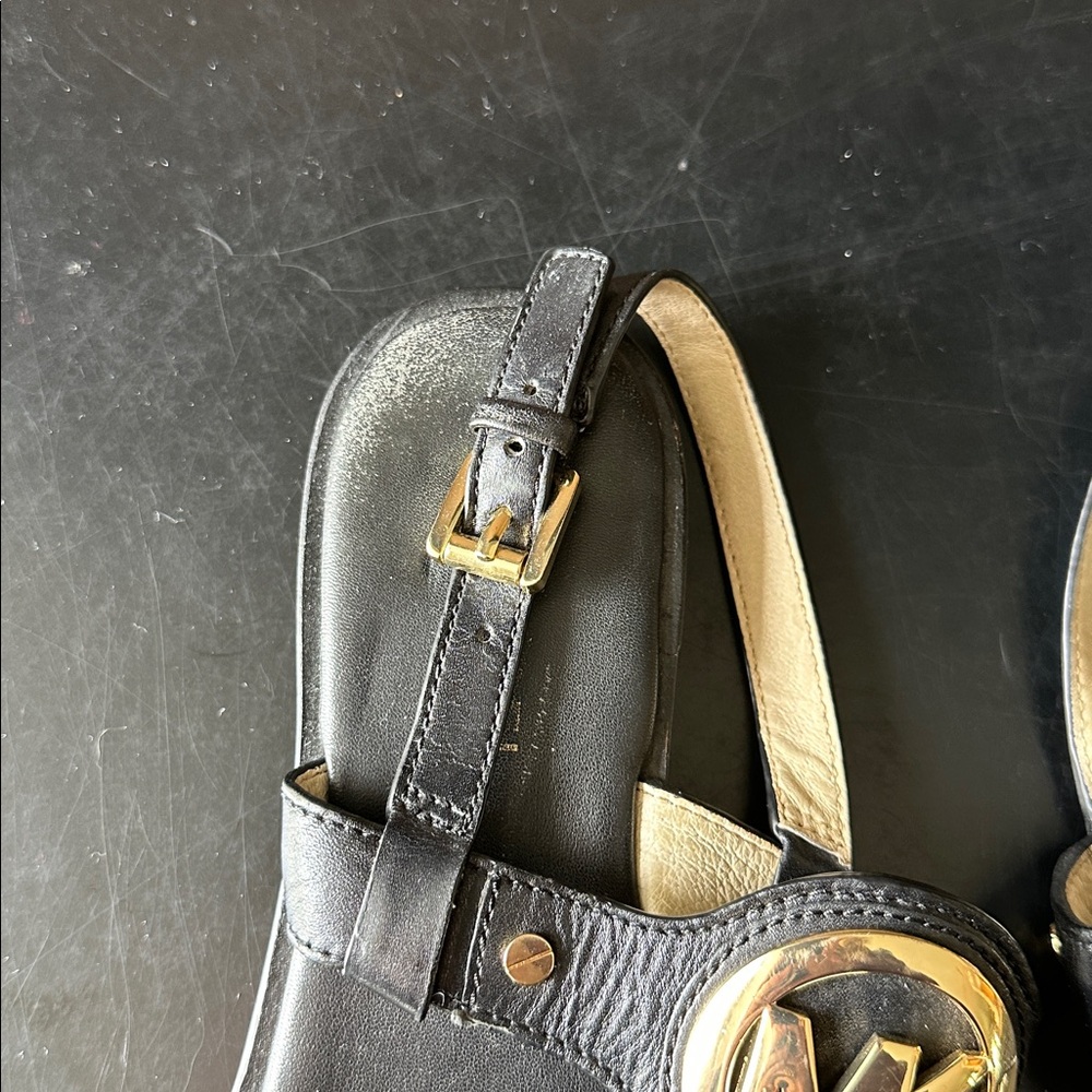 MICHAEL KORS Black Leather Logo Thong Sandals - Picture 7 of 8